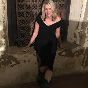 Meet your Posher, Kelli